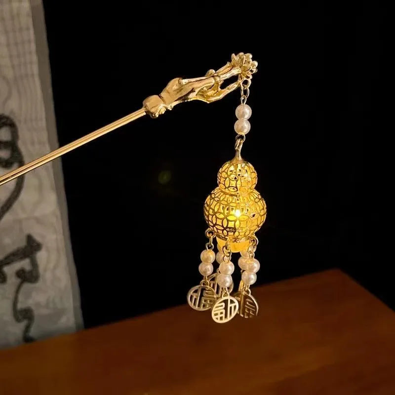 Luminous Flower Hairpin For Women Creative Lotus Emit Light Lantern Tassel Hair Stick Vintage Chinese Style Metal Hair Accessory