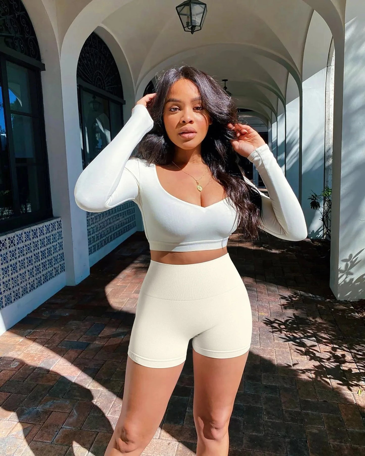 New Fashion Summer Seamless High-waisted Hip Lift No Awkward Line Yoga Sports Shorts for Women