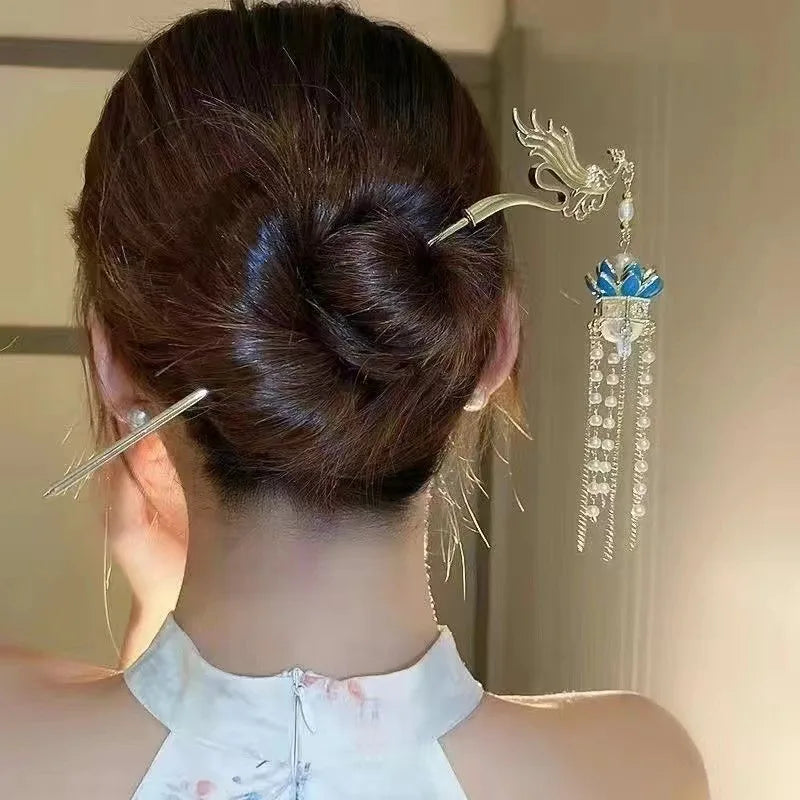 Luminous Flower Hairpin For Women Creative Lotus Emit Light Lantern Tassel Hair Stick Vintage Chinese Style Metal Hair Accessory